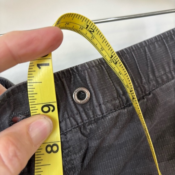 Vuori Camo Ripstop Shorts Size S - Picture 4 of 9